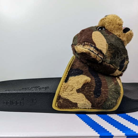 NWB adidas Jeremy Scott Adilette Teddy Camo Black Slides/Sandals - Picture 2 of 9